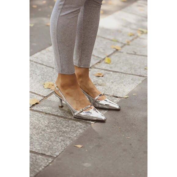 Larroude Ines Metallic Silver Mary Jane Pointed Toe Sculptural Kitten Heels Sz 7 - Picture 3 of 16